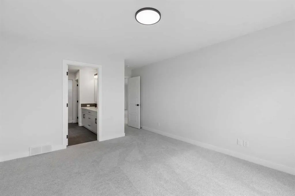 53 Sora Gardens SE