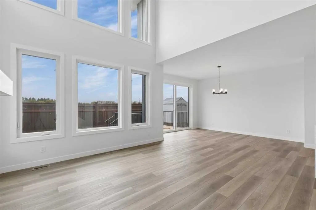 53 Sora Gardens SE