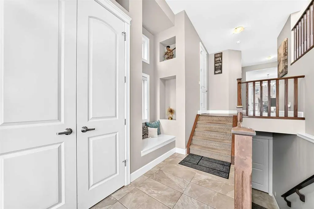 36 Cityscape View NE