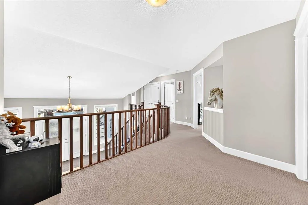 36 Cityscape View NE
