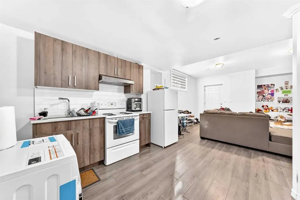 36 Cityscape View NE