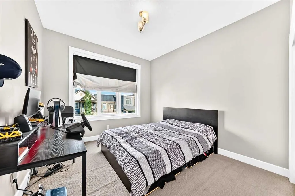 36 Cityscape View NE