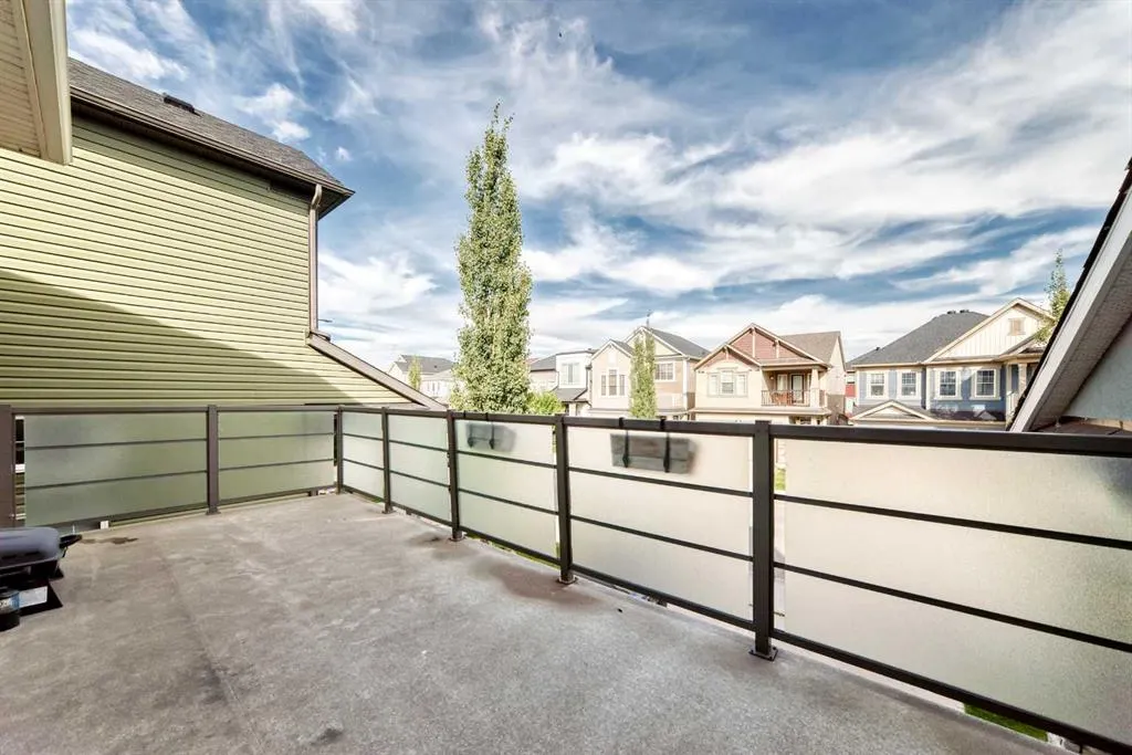 36 Cityscape View NE