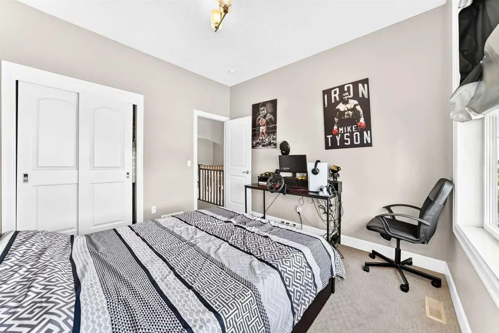 36 Cityscape View NE