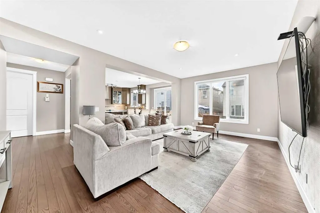 36 Cityscape View NE