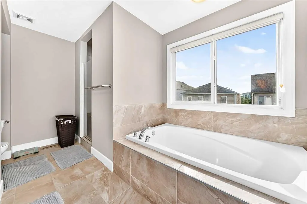 36 Cityscape View NE