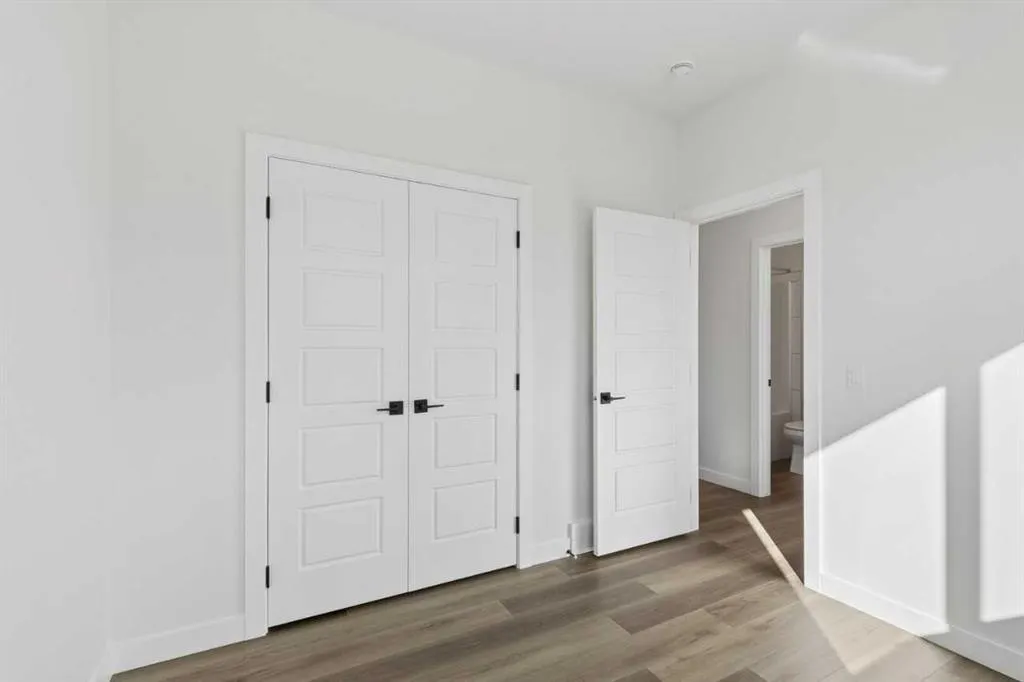 463 Buffaloberry Manor SE