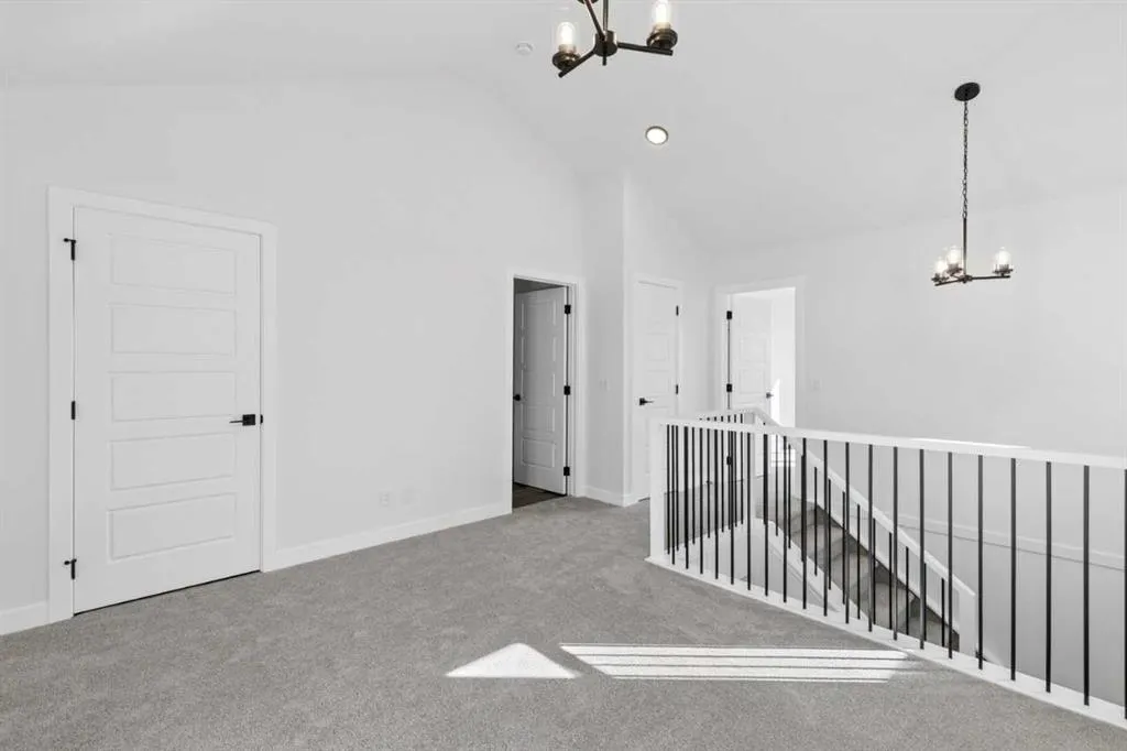 463 Buffaloberry Manor SE