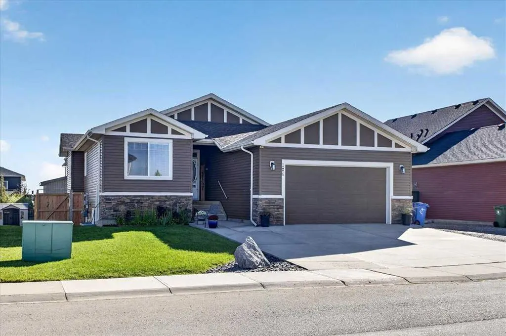 134 Hanson Drive NE