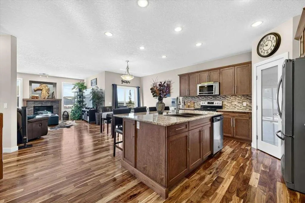 134 Hanson Drive NE