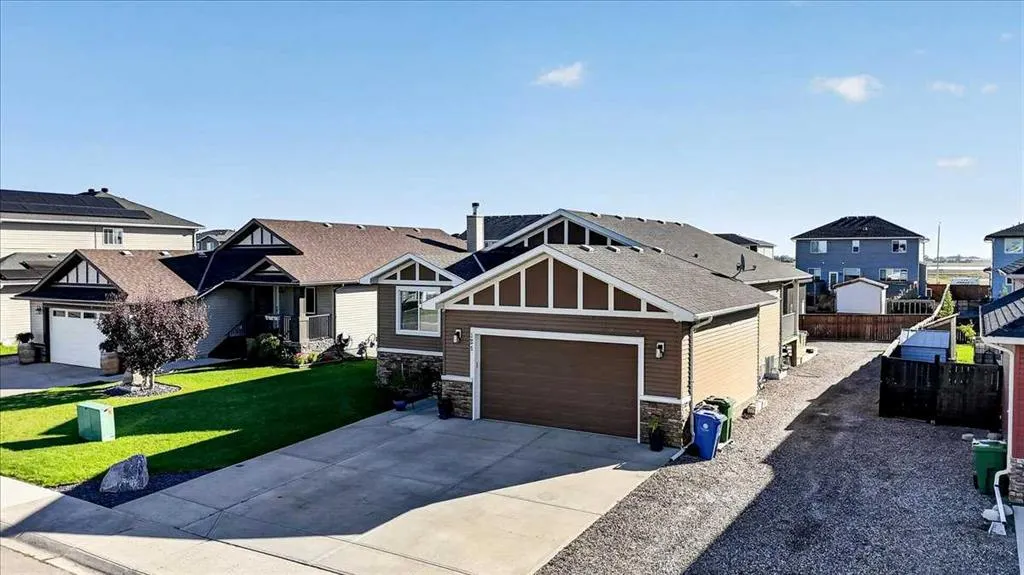 134 Hanson Drive NE