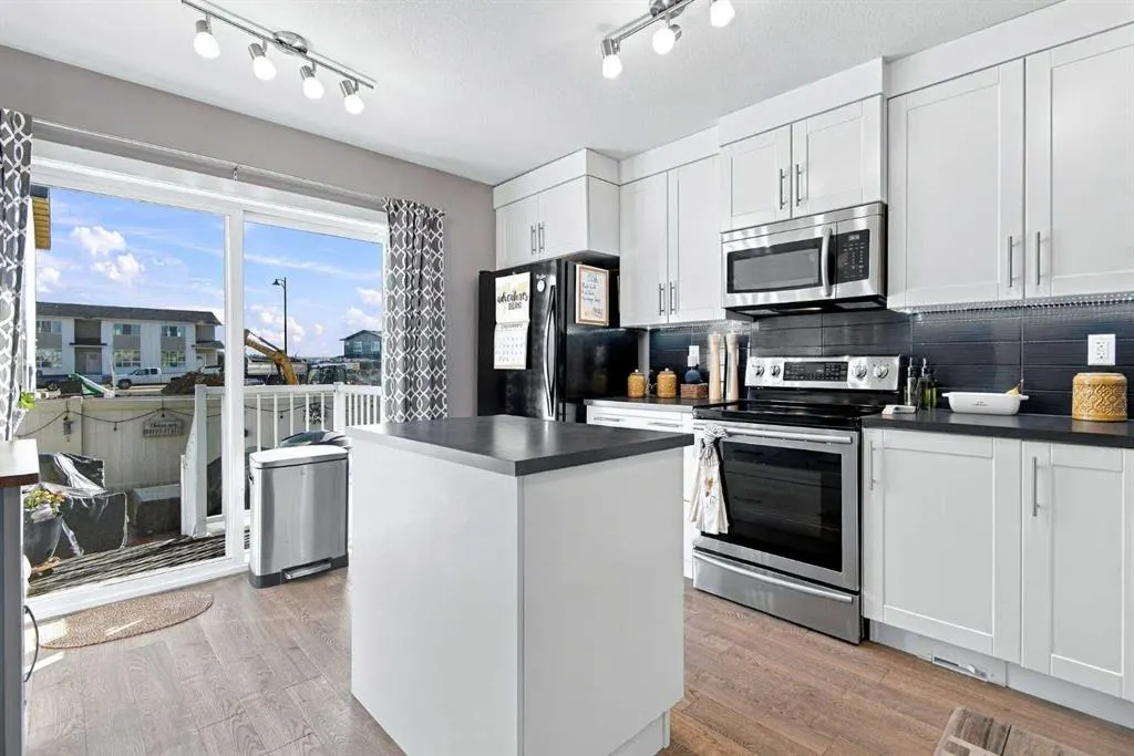 339 VISCOUNT Drive #408