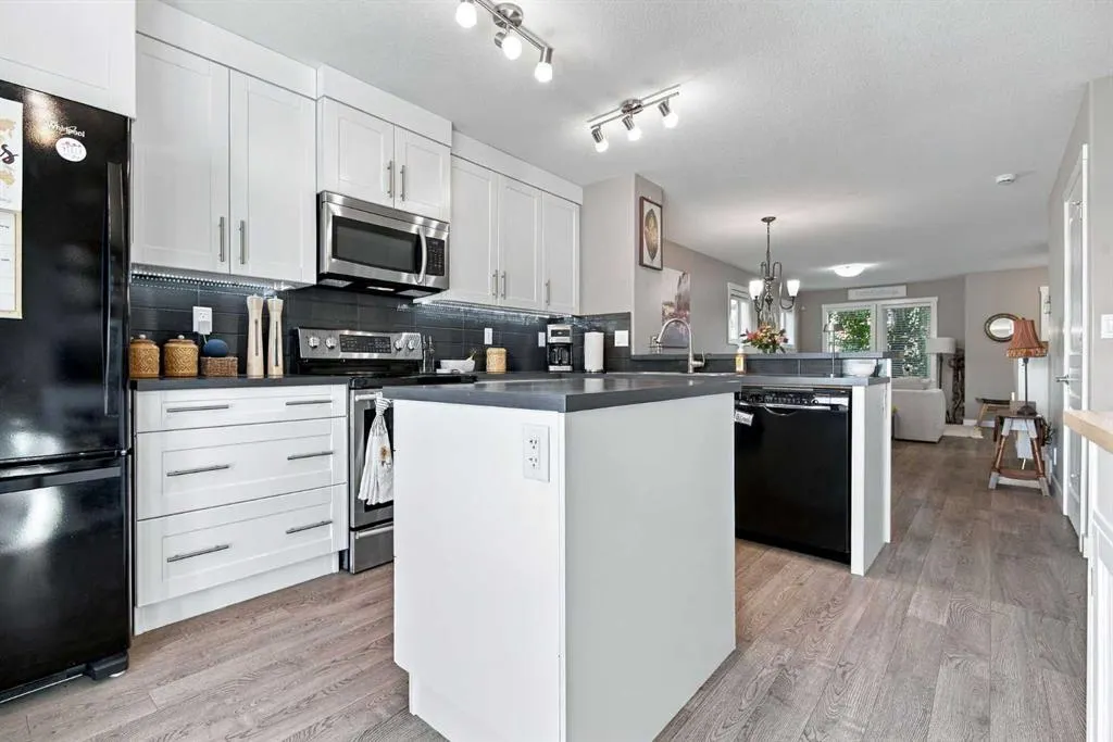 339 VISCOUNT Drive #408