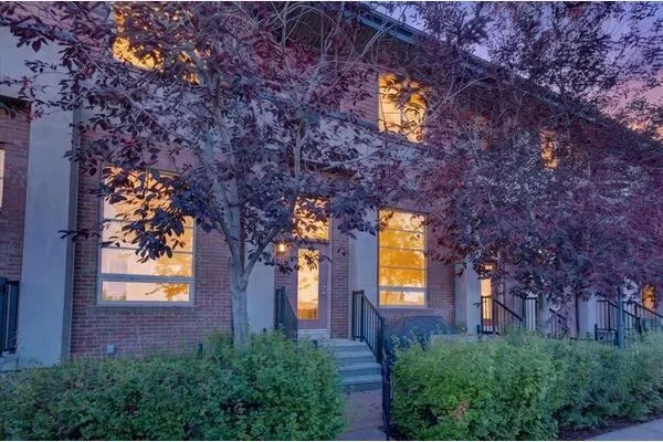 73 Aspen Hills Terrace SW