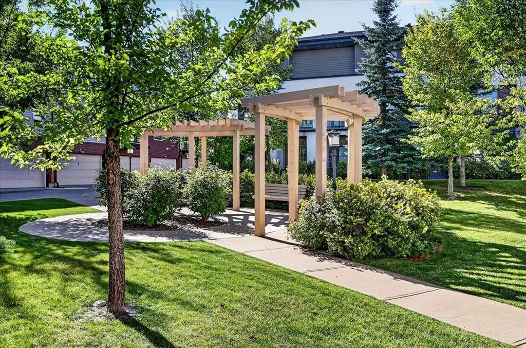 73 Aspen Hills Terrace SW