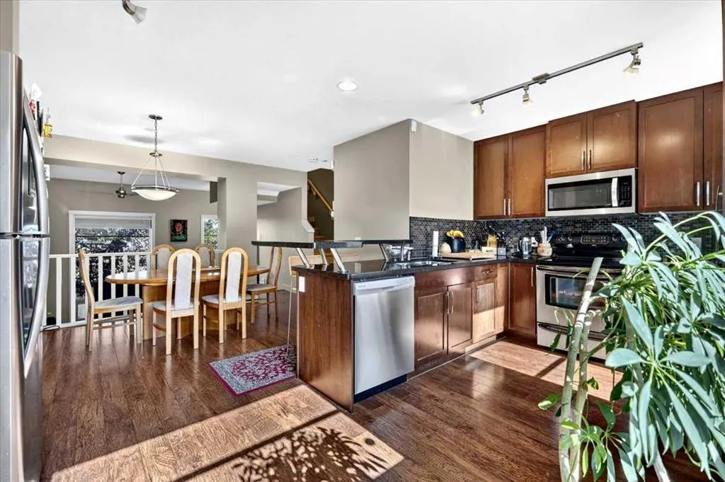 73 Aspen Hills Terrace SW