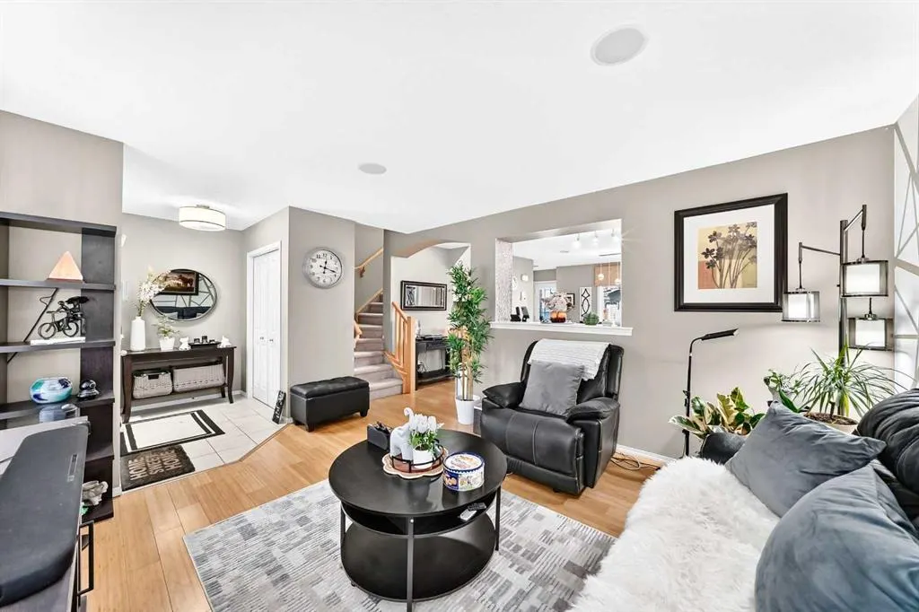 223 Skyview Ranch Way NE