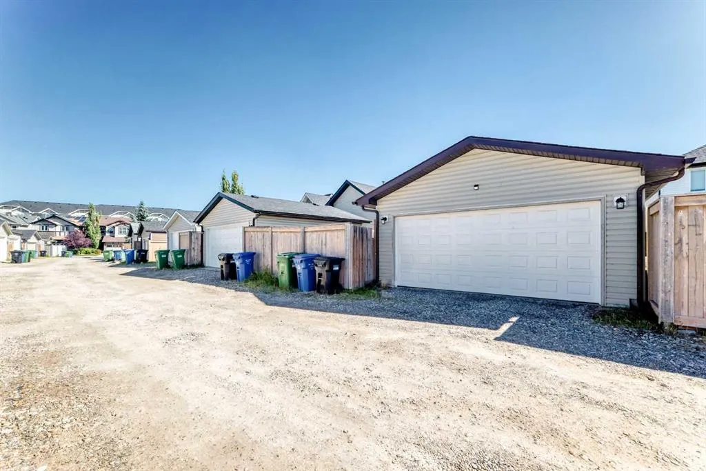 223 Skyview Ranch Way NE