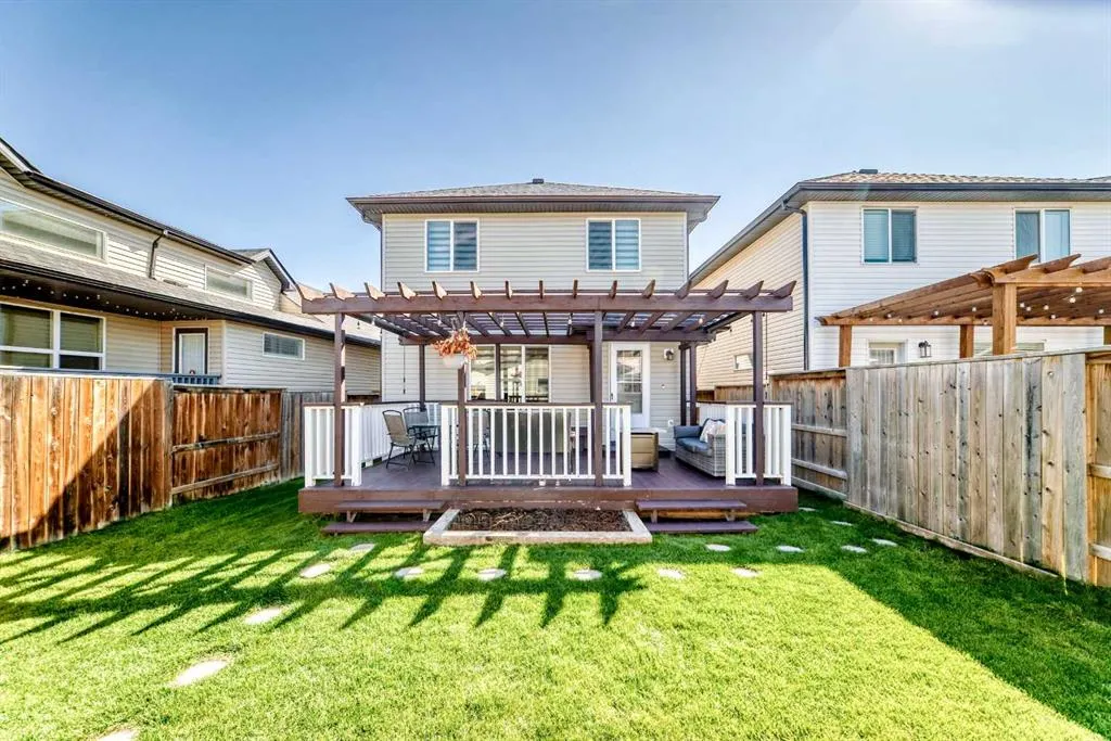 223 Skyview Ranch Way NE