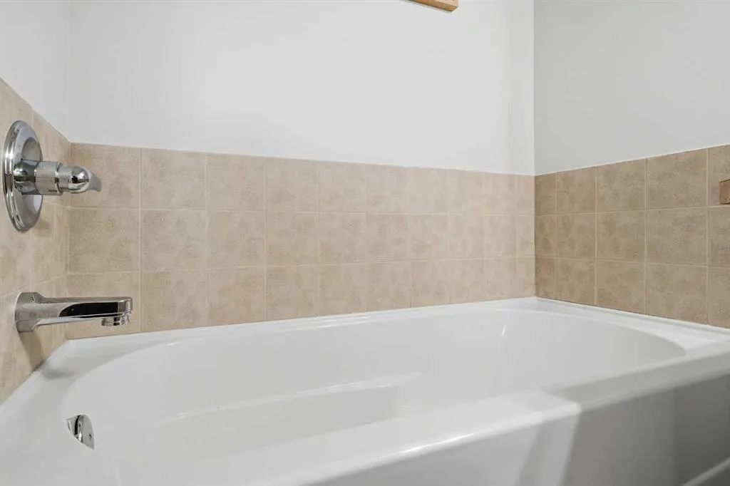 15 Tuscany Reserve Bay NW