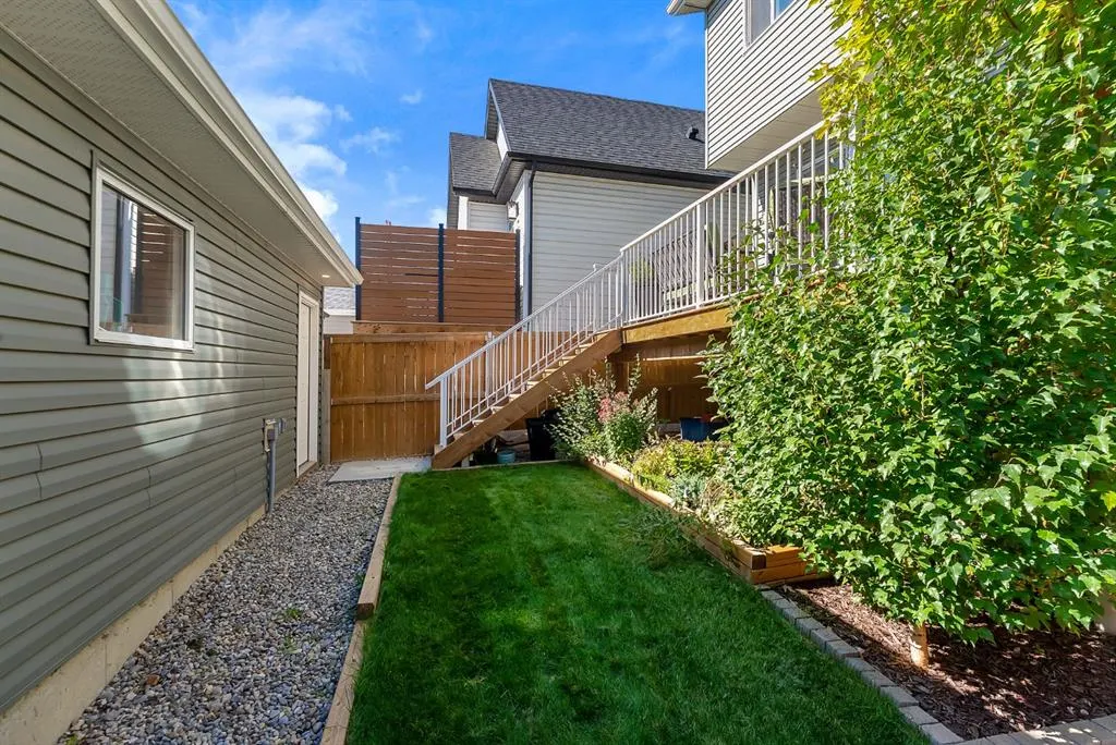 133 Rochester Way NW