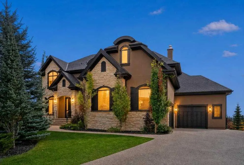 144 Fortress Bay SW