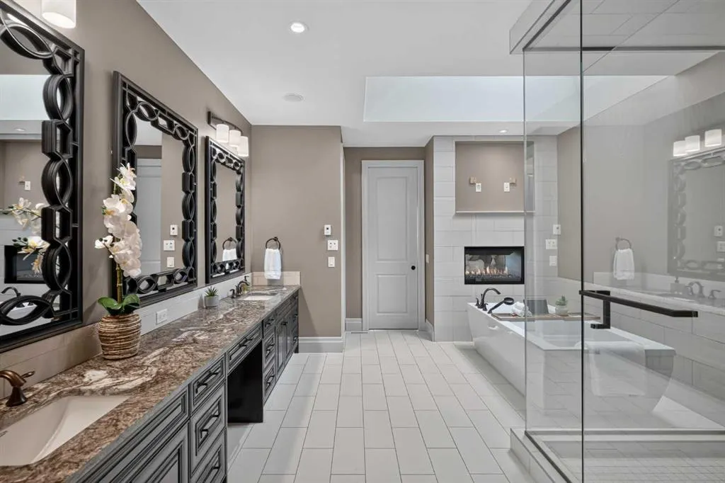 144 Fortress Bay SW