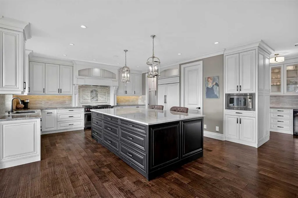 144 Fortress Bay SW