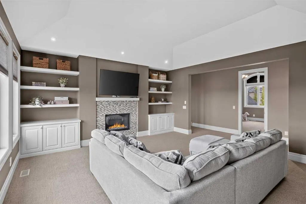 144 Fortress Bay SW