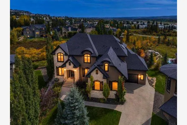 144 Fortress Bay SW