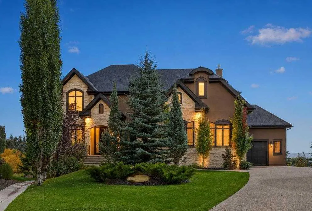 144 Fortress Bay SW