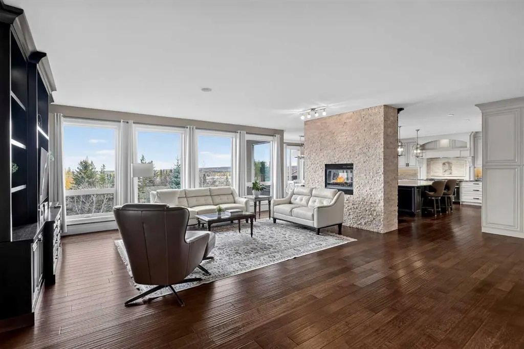 144 Fortress Bay SW