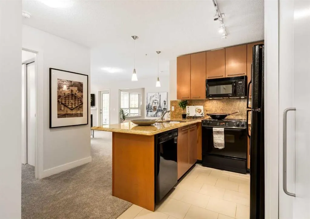 35 Richard Court SW #339