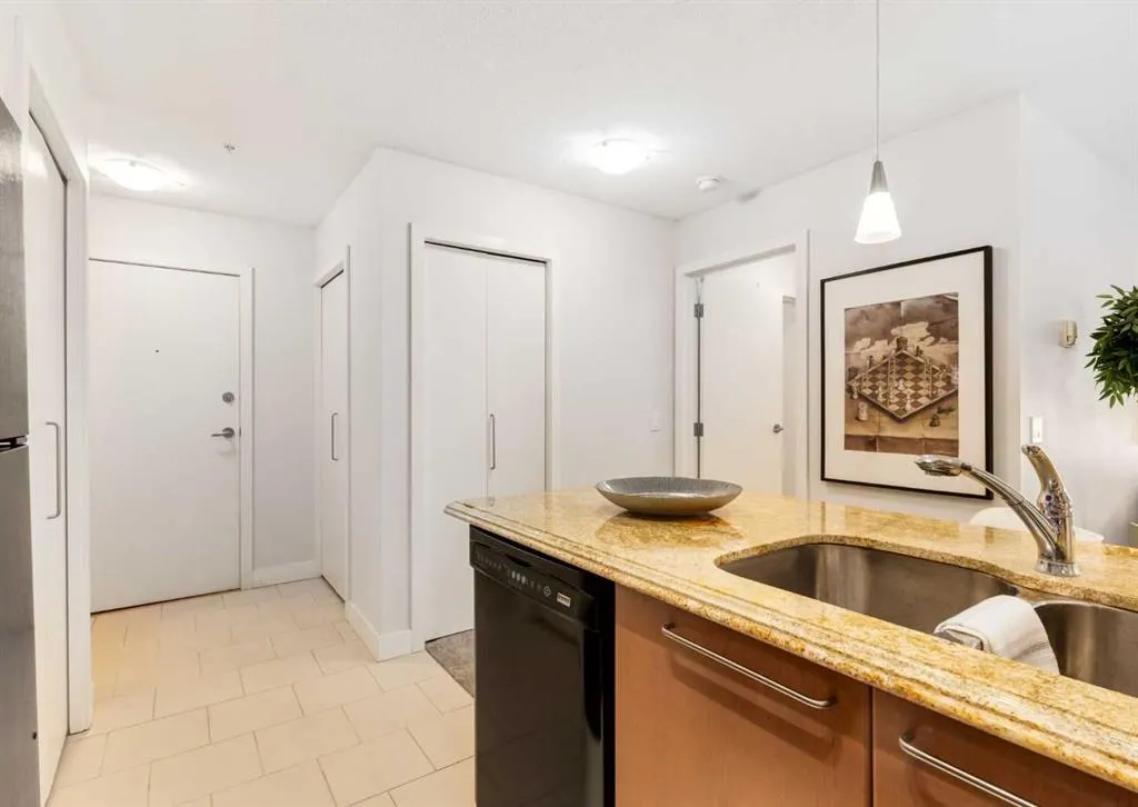 35 Richard Court SW #339