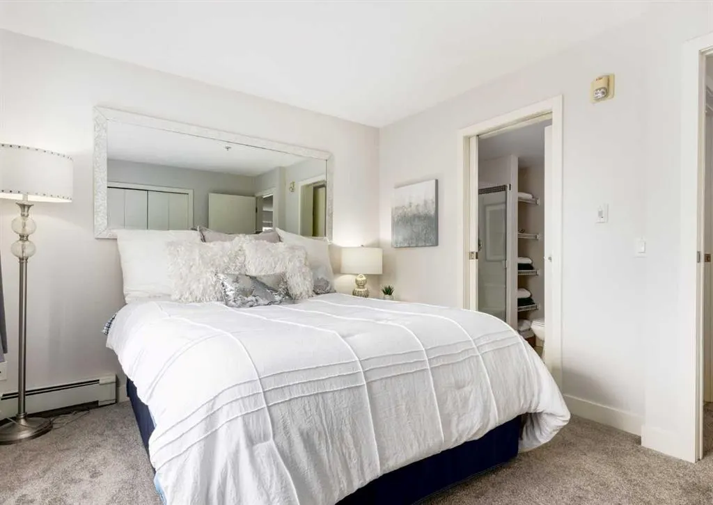 35 Richard Court SW #339