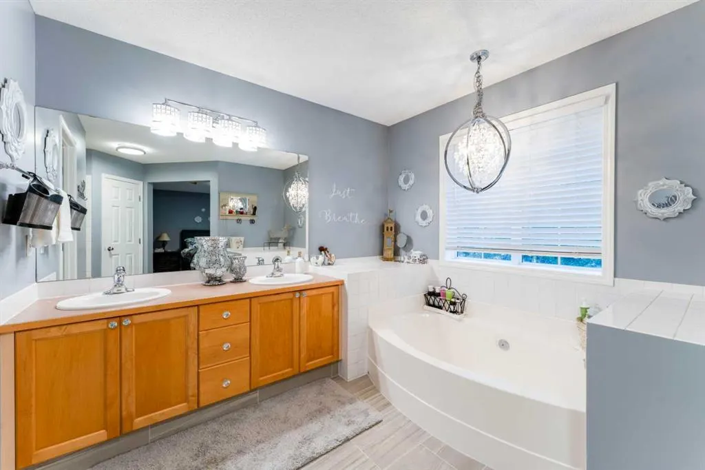 43 Elgin Drive SE
