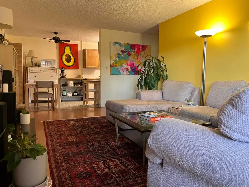 1033 15 Avenue SW #305