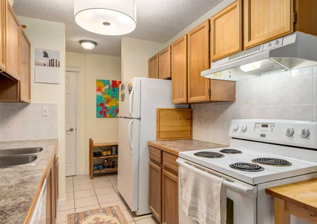 1033 15 Avenue SW #305