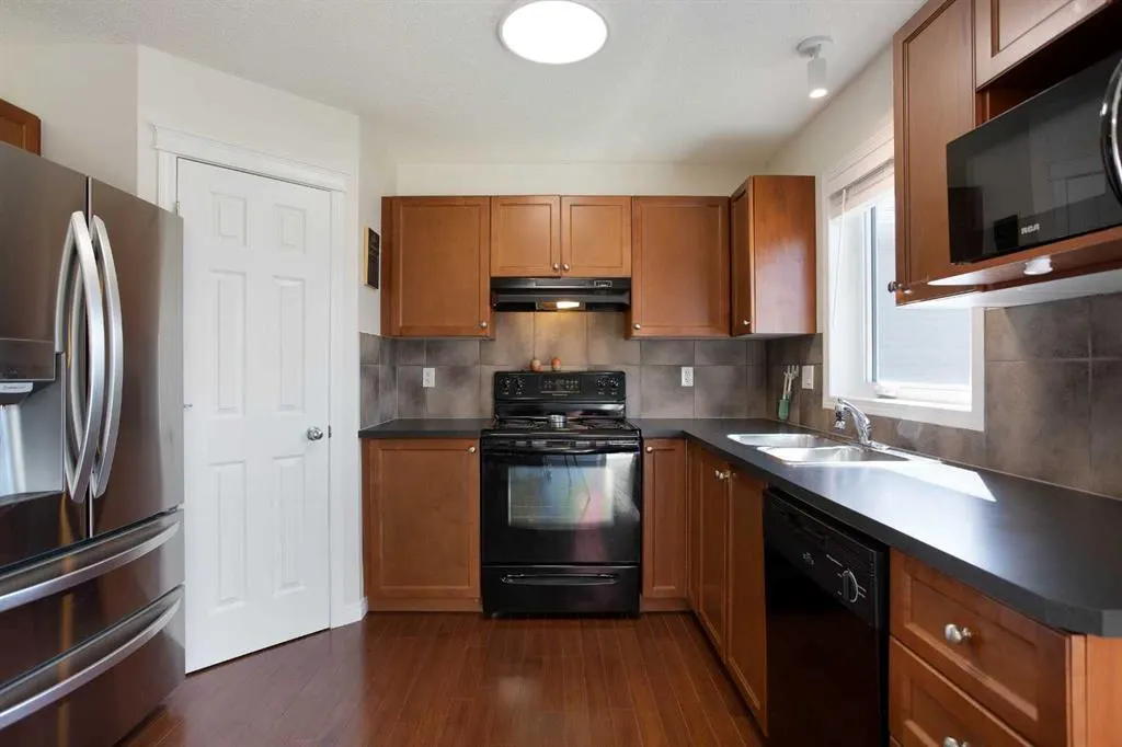 283 Evansdale Way NW