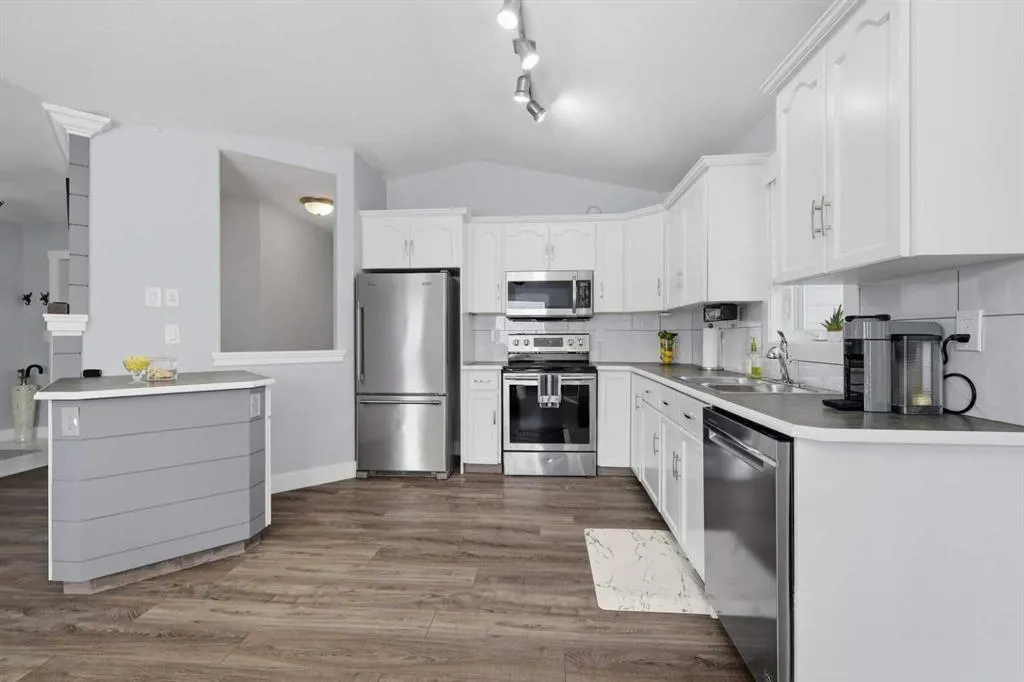 35 Heenan Crescent