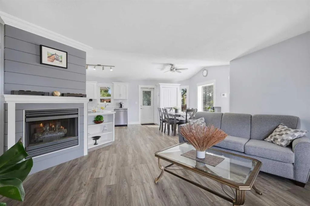 35 Heenan Crescent
