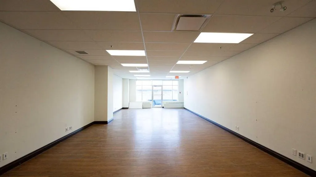 505 Railway Street W #4