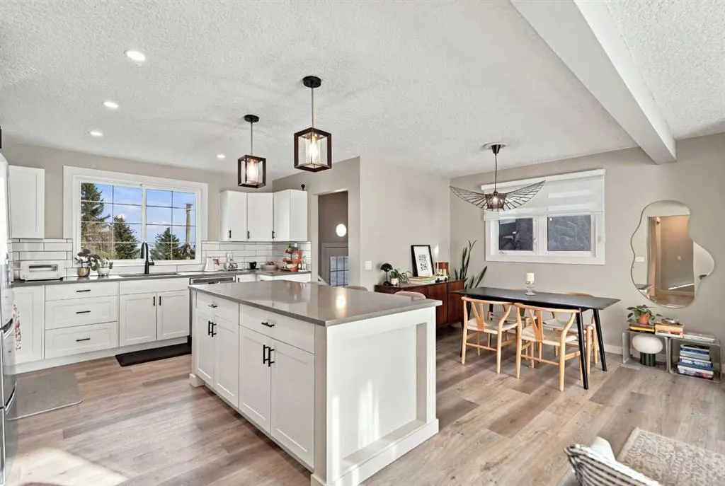 1161 hunterston Hill NW