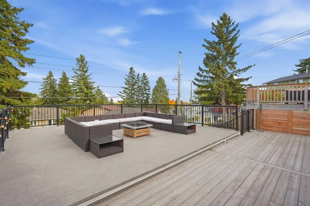 1161 hunterston Hill NW