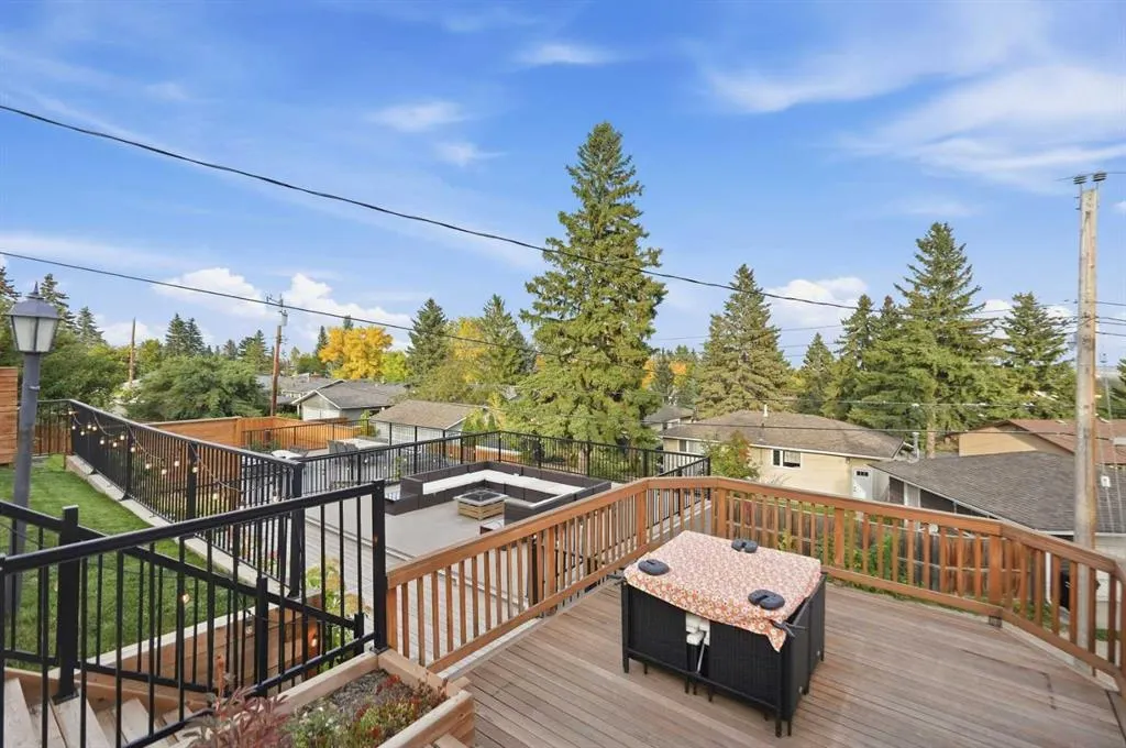 1161 hunterston Hill NW