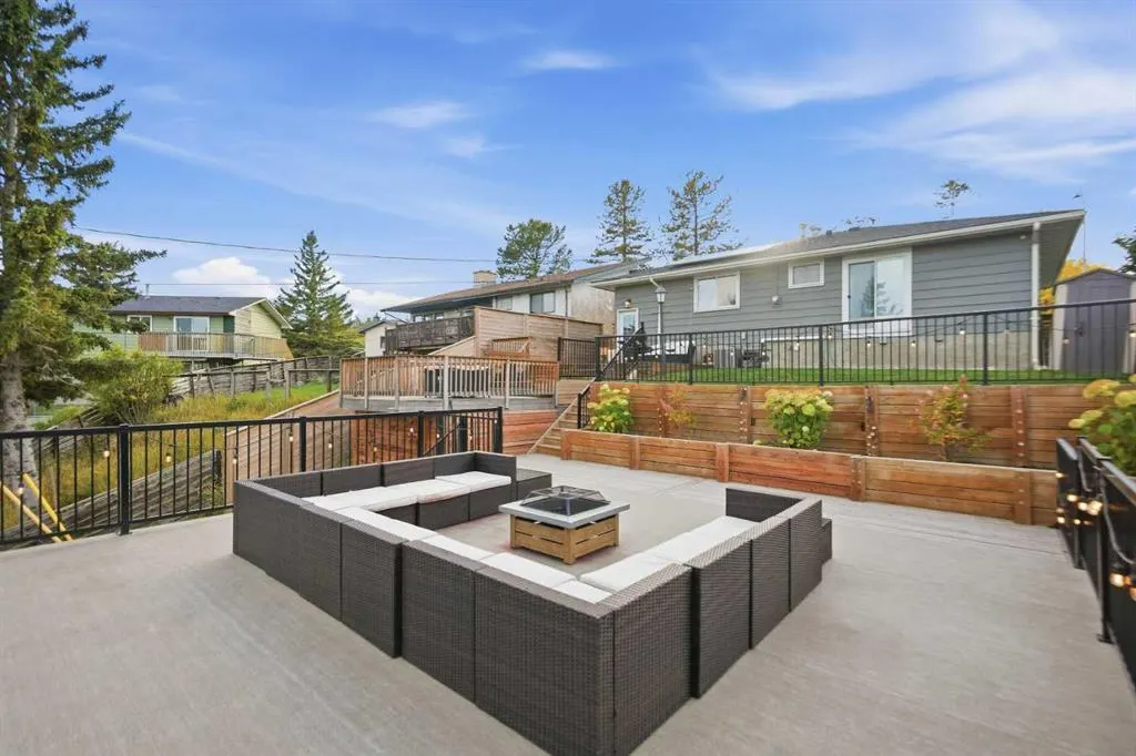1161 hunterston Hill NW