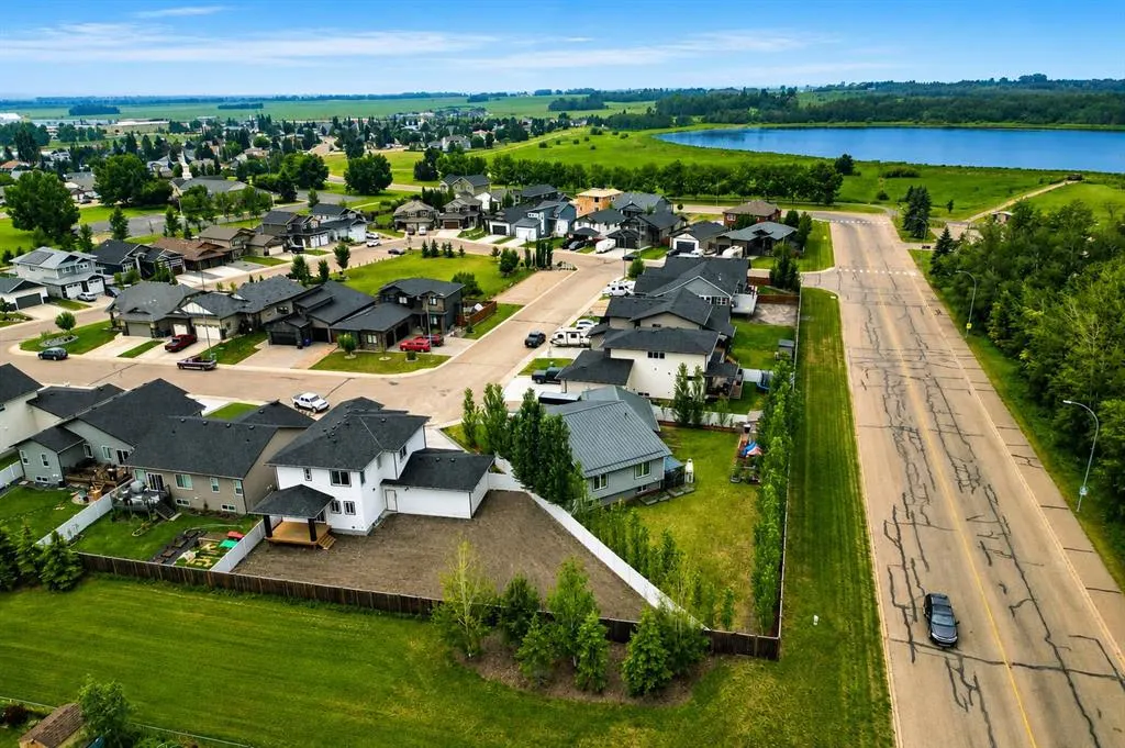 14 Napoleon Meadows Way