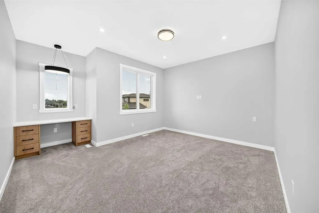 14 Napoleon Meadows Way