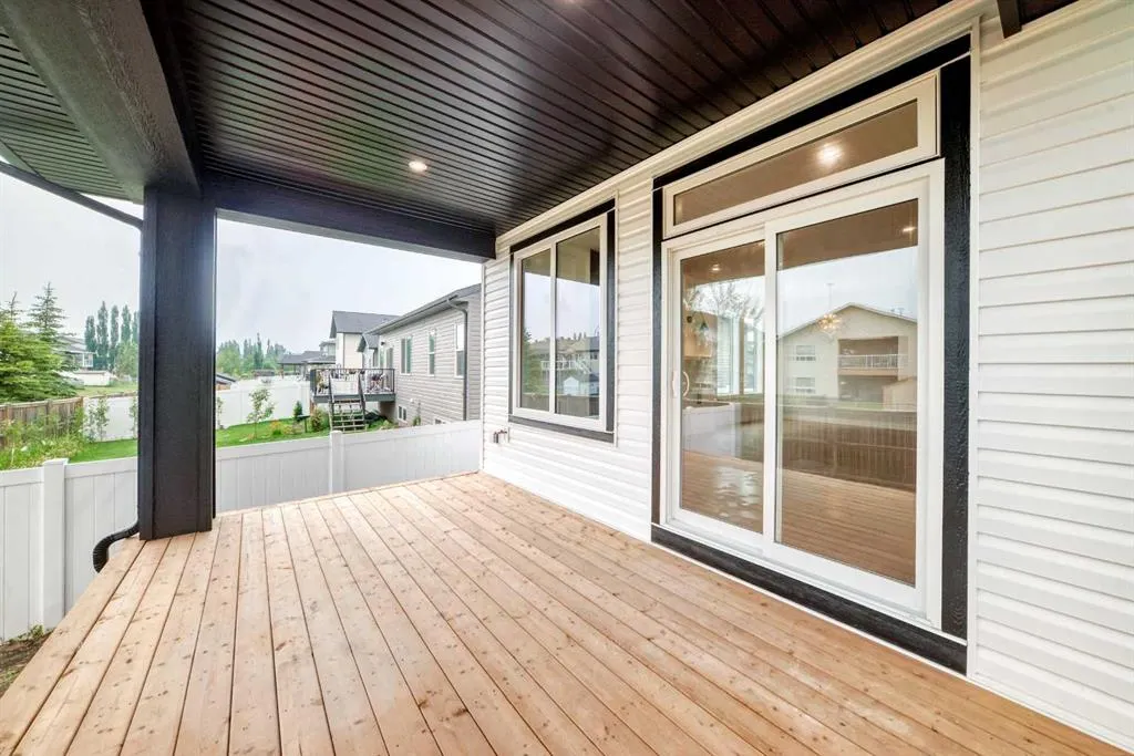 14 Napoleon Meadows Way