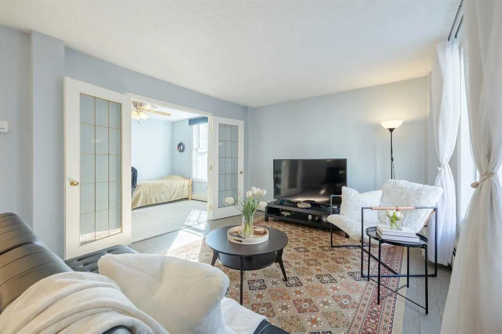 1328 13 Avenue SW #201